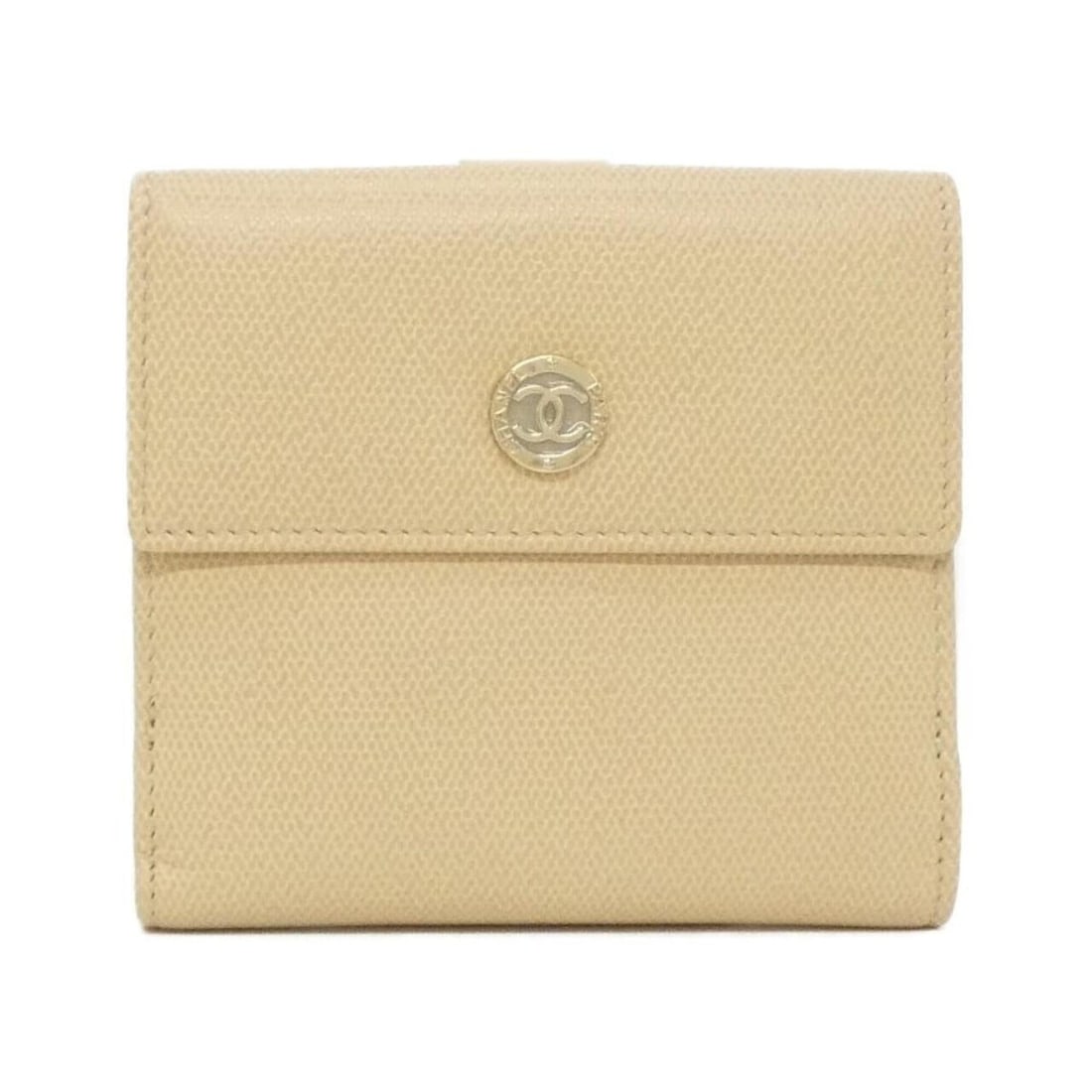 Chanel 50143 Wallet: --- Catalog ---Category: SizeSize (HxWxD): 10cm x 10.5cm x 2cm / 3.93'' x 4.13'' x 0.78''Category: DesignType: Wallet (bi-fold)Color: BeigeMaterial: Leather Leather/Fur Type: CalfskinCategory: General