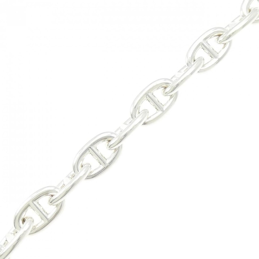Hermes Hermès Chaine d'Ancre MM Bracelet: --- Catalog ---Category: SizeWidth: 1cm / 0.39''Weight: 47.7g / 1.68oz.Total Length: 18cm / 7.08''Category: DesignType: Charm braceletColor: SilverGender: WomenMaterial: Silver 925Category: