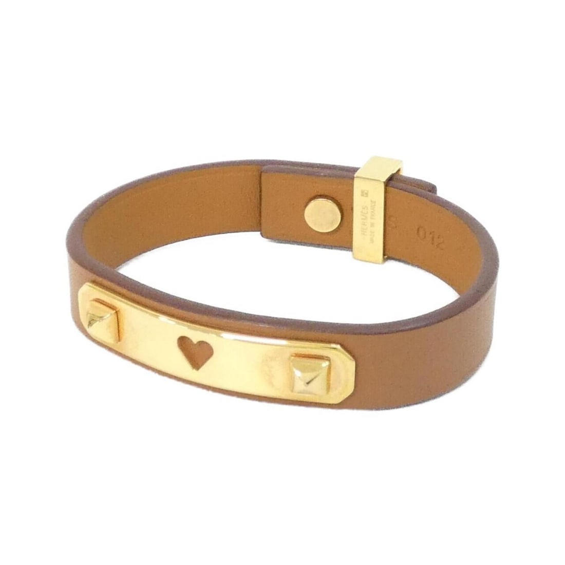 Hermes Az de Coeur 081861CC Bracelet: --- Catalog ---Category: SizeLength: 16.5cm - 17cm / 6.49'' - 6.69''Category: DesignType: Charm braceletColor: GoldGender: WomenMaterial: Swift leatherCategory: GeneralMPN: 081861CCBrand: Hermes---