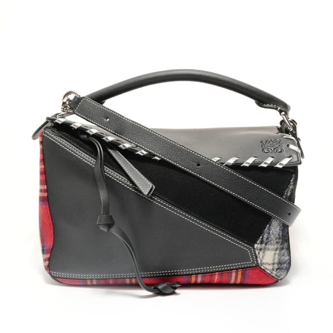 Loewe Anagram Check Puzzle Bag Handbag, Black: --- Catalog ---Category: SizeHandle Drop: 8.00cm / 3.15''Size (HxWxD): 18cm x 31cm x 12cm / 7.08'' x 12.2'' x 4.72''Strap Length: 78cm - 115cm / 30.7'' - 45.27''Category: DesignType: HandbagColor: Bla