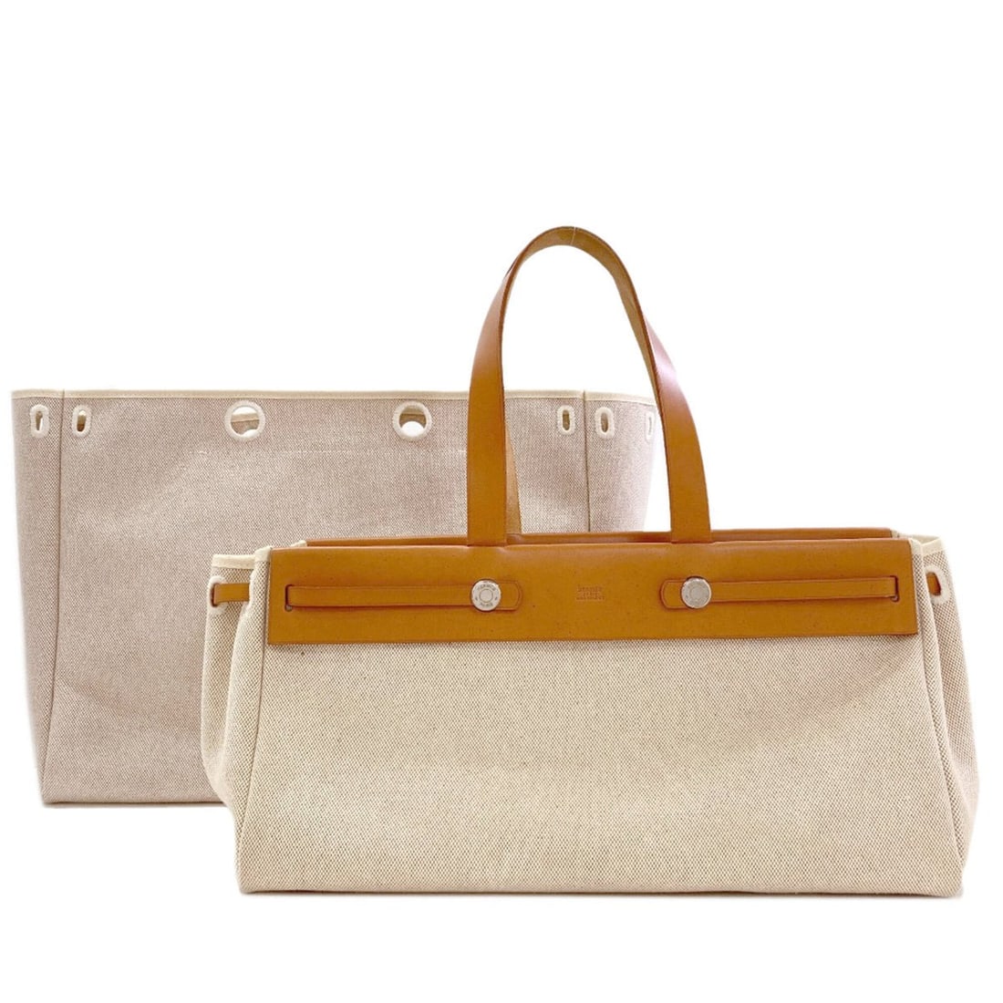 Hermes Herbag Cabas MM Silver Hardware Tote Bag Toile H Women's HERMES: --- Catalog ---Category: SizeSize (HxWxD): 21cm x 40.5cm x 16cm / 8.26'' x 15.94'' x 6.29''Category: DesignType: Tote bagColor: NaturalGender: WomenMaterial: Toile H Category: GeneralBrand: Hermes---