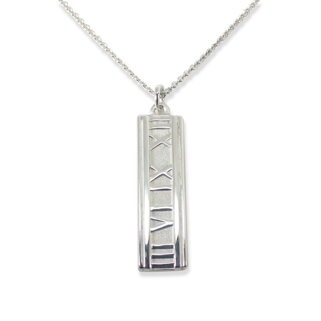 TIFFANY & Co. 925 Atlas Bar Pendant Necklace: --- Catalog ---Category: SizePendant Size: 34.9mm x 9.9mm / 1.37'' x 0.38''Neck Circumference: 41 cm / 16.14''Category: DesignGender: WomenMaterial: Sterling silver 925Necklace Type: Pendant