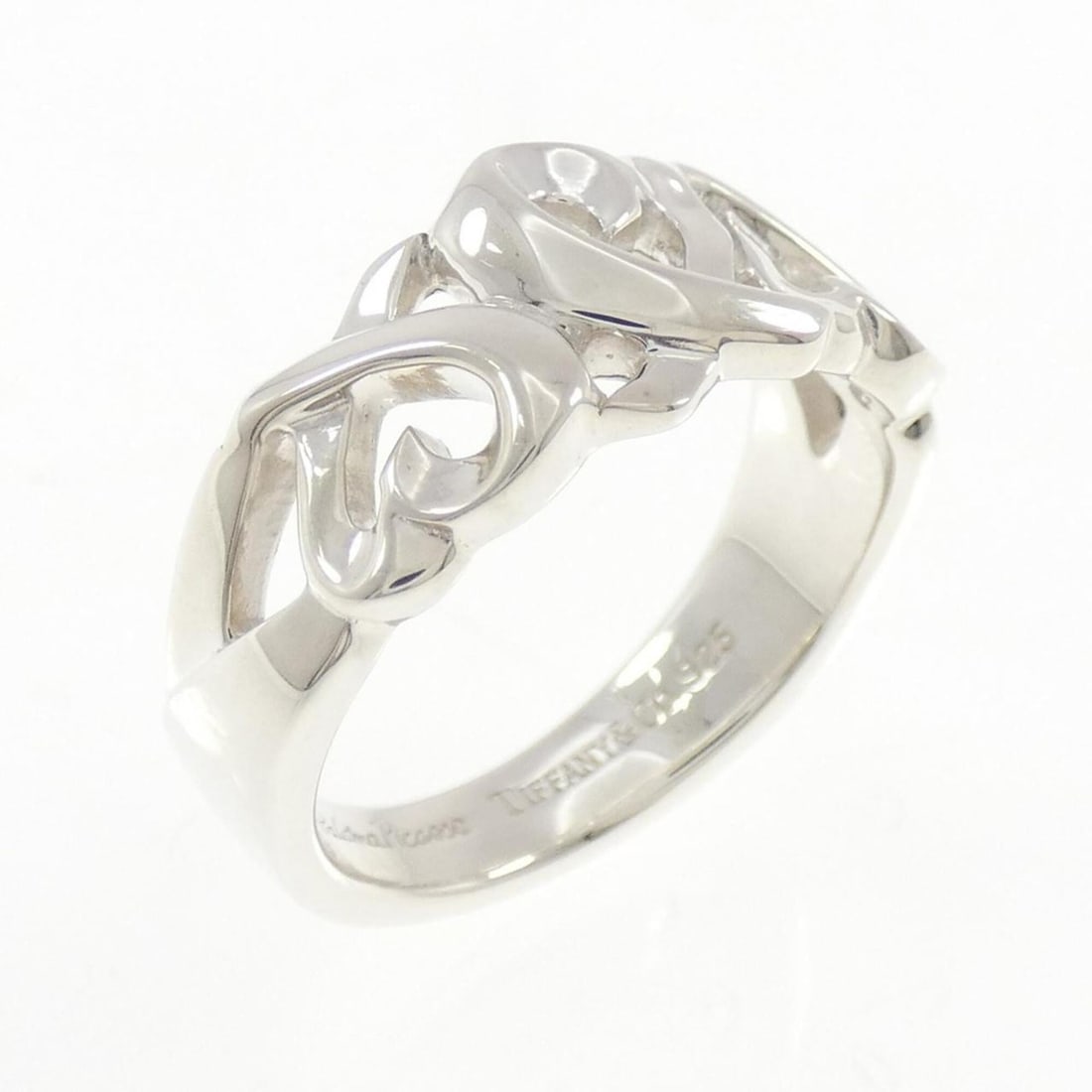 Tiffany Triple Loving Heart Ring: --- Catalog ---Category: SizeJP Size: 16.0US Size: 8Category: DesignType: Band ringGender: WomenMaterial: Silver 925Category: GeneralBrand: Tiffany--- Item List ---Section: ConditionRanking: Rank A