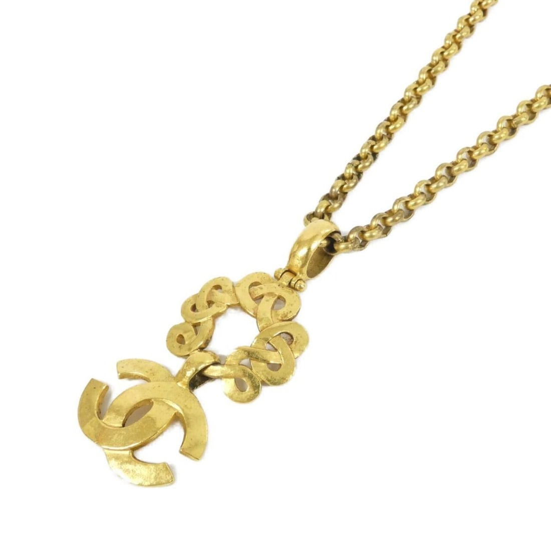 Chanel necklace: --- Catalog ---Category: SizePendant Size: 78mm x 35mm / 3.07'' x 1.37''Neck Circumference: 75.5 cm / 29.72''Category: DesignColor: GoldGender: WomenNecklace Type: NecklaceCategory: GeneralBrand:
