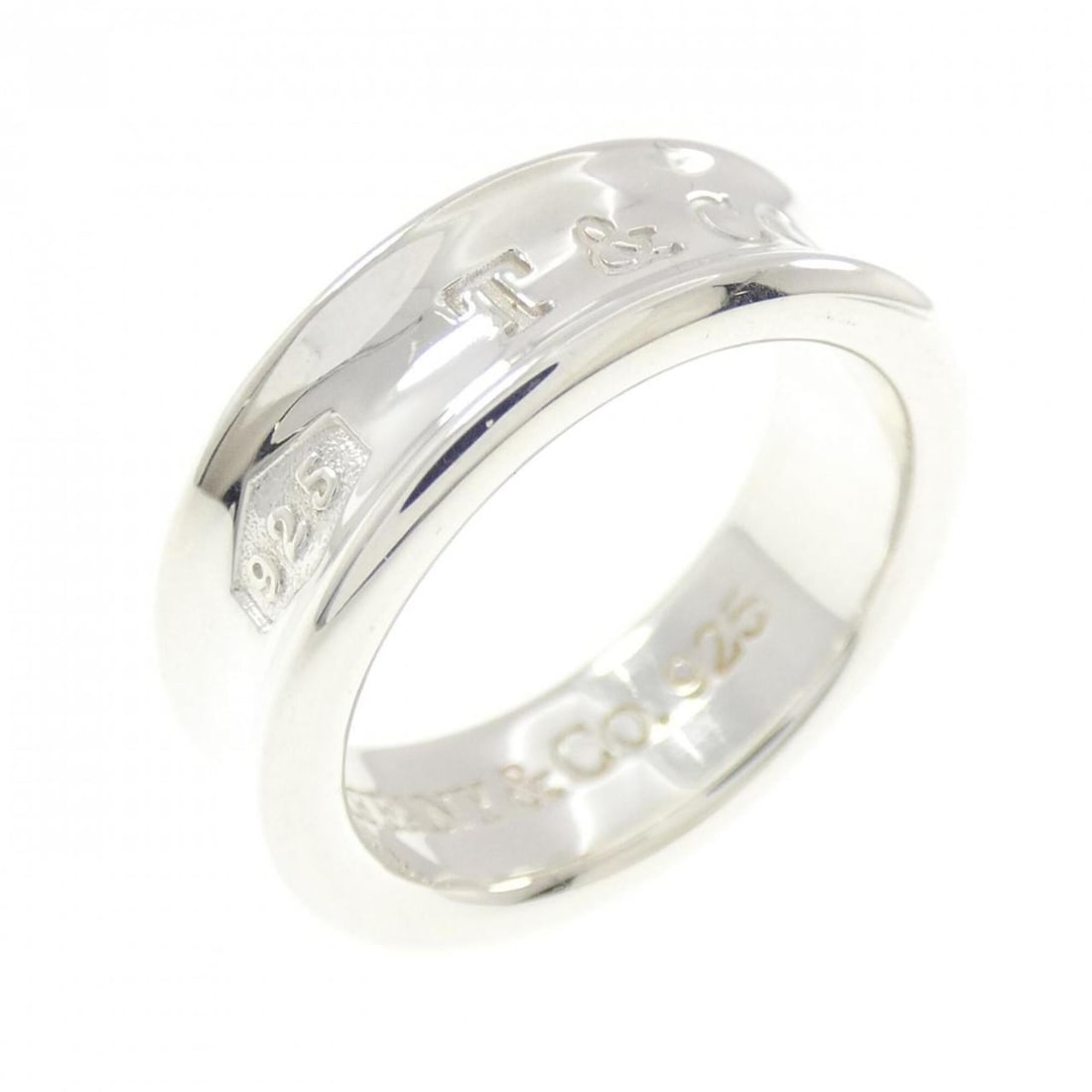 Tiffany 1837 Ring: --- Catalog ---Category: SizeJP Size: 12.5US Size: 6.5Category: DesignType: Band ringGender: WomenMaterial: Silver 925Category: GeneralBrand: Tiffany--- Item List ---Section: ConditionRanking: Rank A