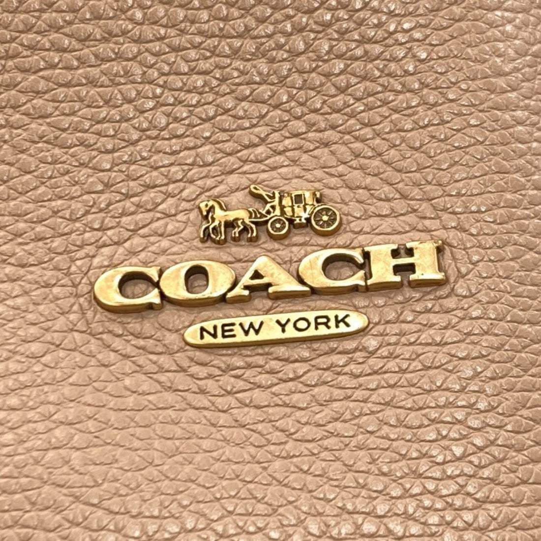 Cartier Love Ring - 18