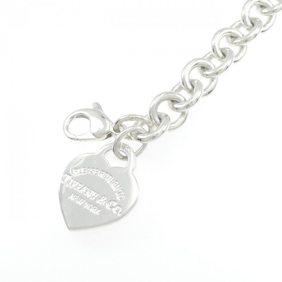 Tiffany & Co. Return to Heart Tag Bracelet: --- Catalog ---Category: SizeLength: 18.5cm / 7.28''Category: DesignType: Charm braceletGender: WomenMaterial: Silver 925Category: GeneralBrand: Tiffany--- Item List ---Section: ConditionRanking: