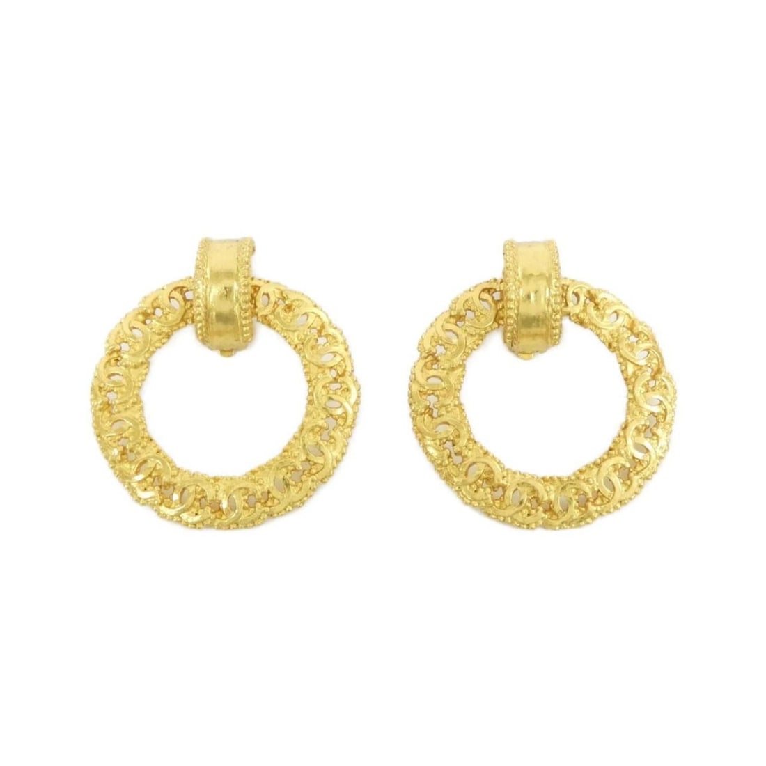 Chanel earrings: --- Catalog ---Category: SizeSize (HxWxD): 55.00mm x 50.00mm / 2.17'' x 1.97''Category: DesignType: Clip earringsColor: GoldGender: WomenCategory: GeneralBrand: Chanel--- Item List ---Section: Conditi