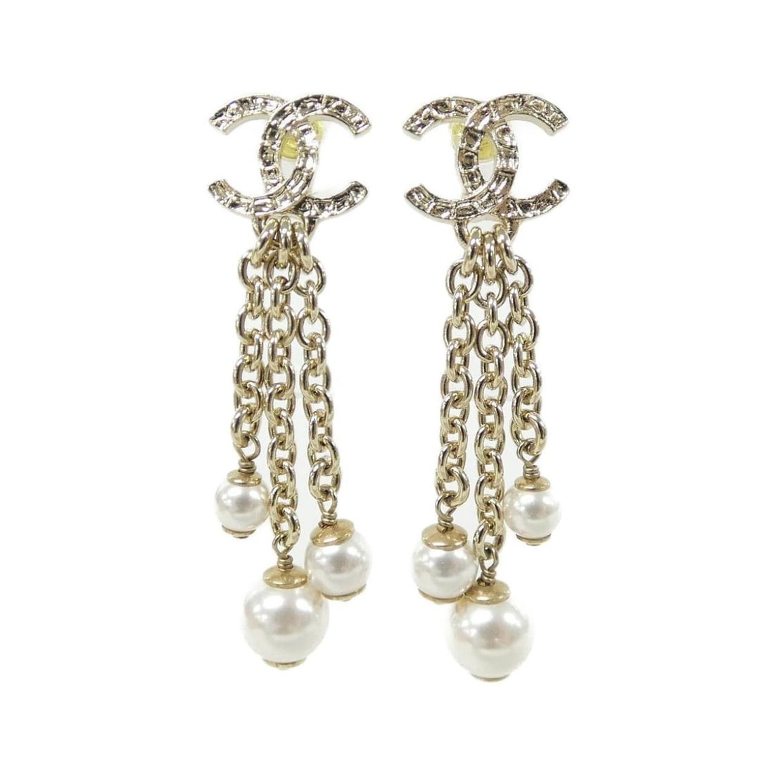 Chanel ABF931 Earrings: --- Catalog ---Category: SizeSize (HxWxD): 51.00mm x 14.00mm / 2.01'' x 0.55''Category: DesignType: Stud earringsColor: Gold, WhiteGender: WomenCategory: GeneralMPN: ABF931Brand: Chanel--- Item List -