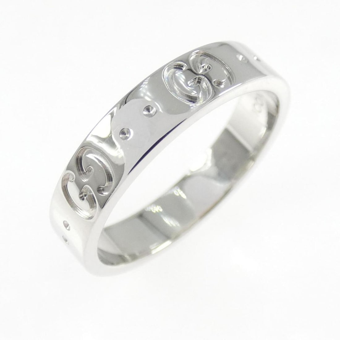 Gucci Icon Ring: --- Catalog ---Category: SizeJP Size: 11.5US Size: 6Category: DesignType: Band ringGender: WomenMaterial: White gold (18K)Category: GeneralBrand: Gucci--- Item List ---Section: ConditionRanking: Rank