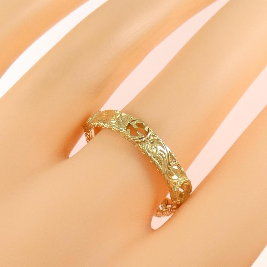 Gucci Interlocking G Ring - 4