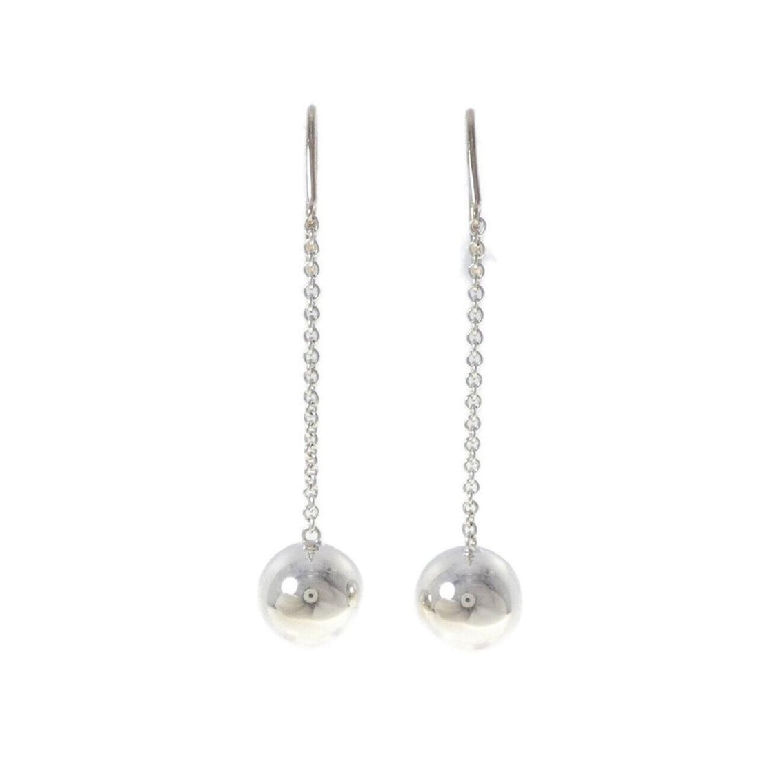 Tiffany & Co. Ball Hook Earrings: --- Catalog ---Category: SizeSize (HxWxD): 39.90mm x 10.20mm / 1.57'' x 0.40''Category: DesignType: Stud earringsGender: WomenMaterial: Silver 925Category: GeneralBrand: Tiffany--- Item List