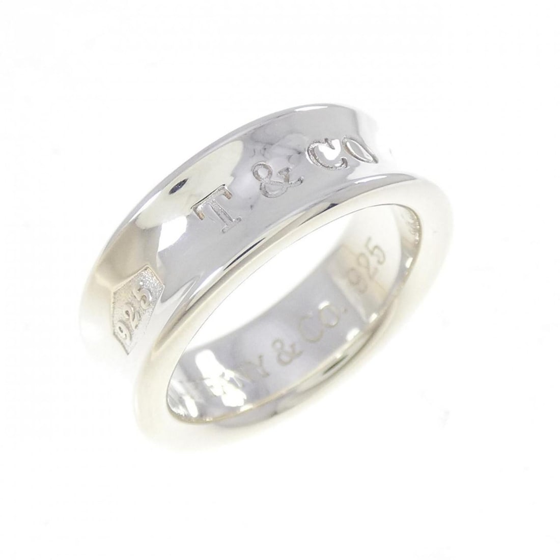 Tiffany & Co. 1837 Ring: --- Catalog ---Category: SizeJP Size: 10.0US Size: 5.5Category: DesignType: Band ringGender: WomenMaterial: Silver 925Category: GeneralBrand: Tiffany--- Item List ---Section: ConditionRanking: Rank A