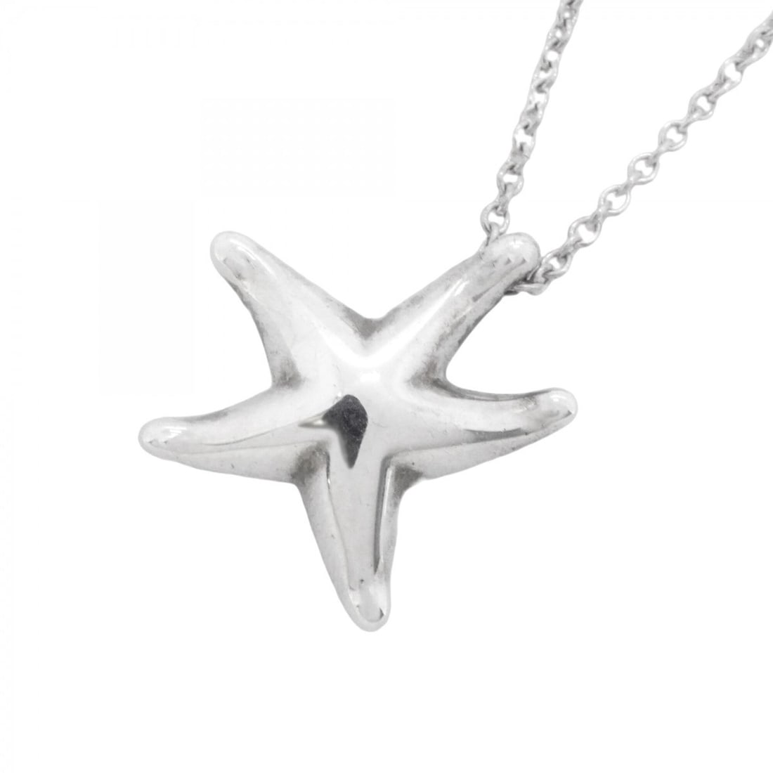 Tiffany & Co. Starfish Necklace, Sterling Silver 925, Women's, P2565350: --- Catalog ---Category: SizePendant Size: 15mm x 14.5mm / 0.59'' x 0.57''Neck Circumference: 41 cm / 16.14''Category: DesignGender: WomenMaterial: Silver 925Necklace Type: NecklaceCategory: