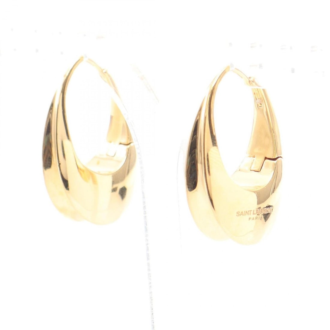 Yves Saint Laurent Saint Laurent Paris hoop earrings, gold-plated (GP), women's, gold tone.: --- Catalog ---Category: SizeSize (HxWxD): 30.00mm x 10.00mm / 1.18'' x 0.39''Category: DesignType: Hoop earringsColor: GoldGender: WomenMaterial: Gold platingCategory: GeneralBrand: Yves Saint Lauren