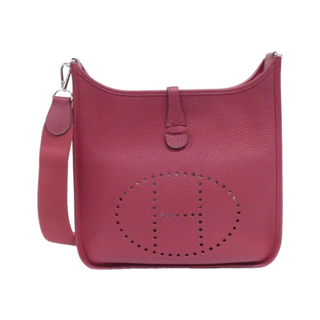 Hermes Evelyne 3 PM 056277CK Shoulder Bag: --- Catalog ---Category: SizeSize (HxWxD): 29cm x 28cm x 8cm / 11.41'' x 11.02'' x 3.14''Category: DesignType: Shoulder bagColor: Red color, Rouge garanceGender: Men,WomenMaterial: Taurillon clemence 