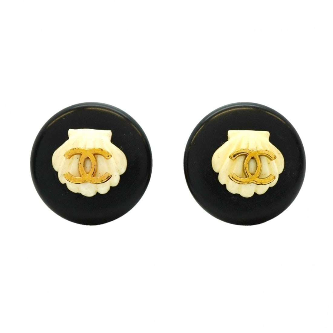 Chanel Earrings, Coco Mark Circle, GP Plated Plastic, Gold, White, Black, Women's: --- Catalog ---Category: SizeSize (HxWxD): 21.90mm x 21.80mm / 0.86'' x 0.86''Category: DesignType: Clip earringsColor: Black, Gold, WhiteGender: WomenMaterial: Gold plating, PlasticCategory: GeneralB
