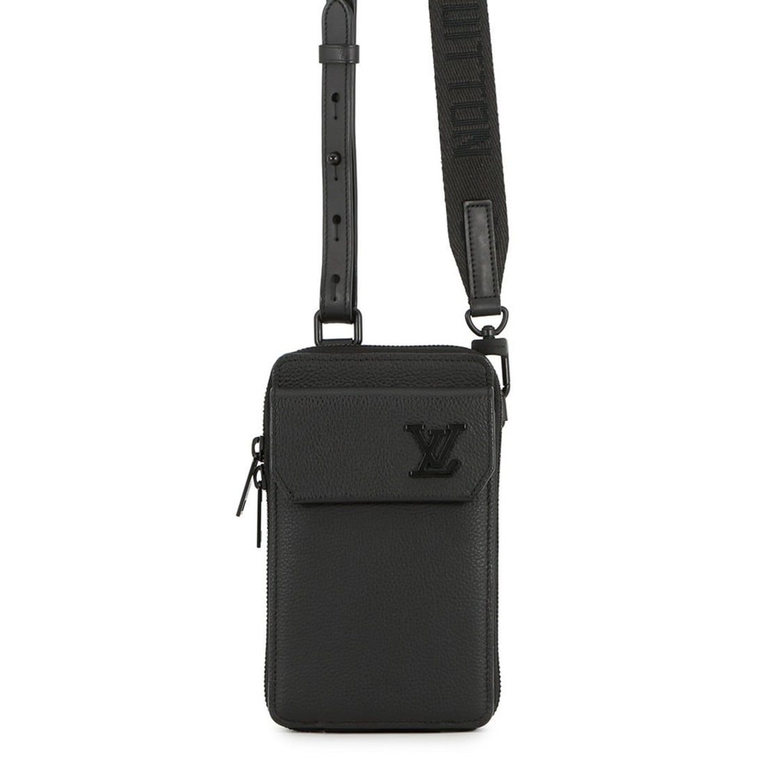 Louis Vuitton Shoulder Bag LV Aerogram Phone Handbag Pouch M57089 LOUIS VUITTON Black Monogram: --- Catalog ---Category: SizeWeight: 300g / 10.58oz.Size (HxWxD): 17.5cm x 10.5cm x 2cm / 6.88'' x 4.13'' x 0.78''Strap Length: 103cm - 115cm / 40.55'' - 45.27''Category: DesignType: Shoulder bagColor