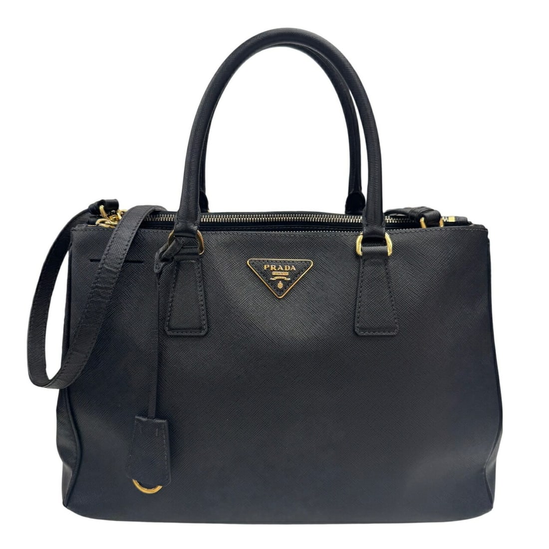 PRADA 1BA274 Galleria Saffiano Black Handbag Shoulder Bag: --- Catalog ---Category: SizeSize (HxWxD): 23cm x 34cm x 16cm / 9.05'' x 13.38'' x 6.29''Category: DesignType: Handbag, Shoulder bagColor: BlackGender: WomenMaterial: Saffiano triangle Category: Gener