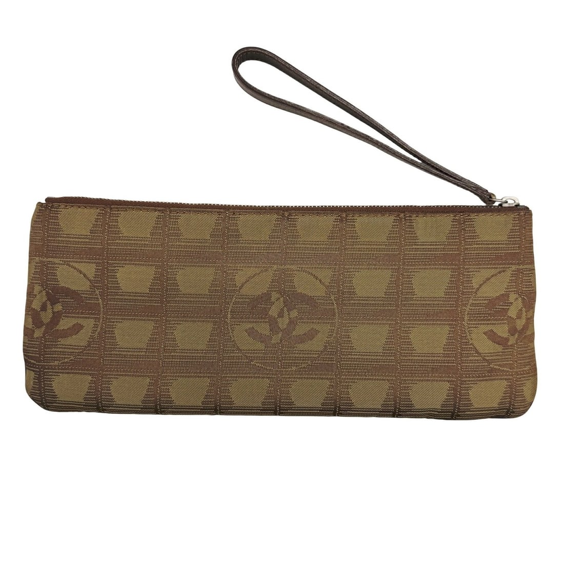 CHANEL New Travel Line Pouch Bag, Khaki Nylon: --- Catalog ---Category: SizeSize (HxWxD): 12cm x 27cm x 1cm / 4.72'' x 10.62'' x 0.39''Category: DesignType: Clutch bag, PouchColor: KhakiGender: WomenMaterial: Nylon Category: GeneralBrand: Chanel--