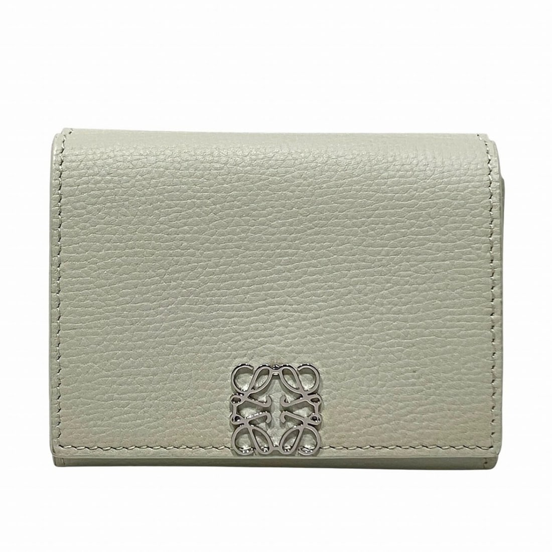 Loewe Trifold Wallet, Leather, C821TR2X02: --- Catalog ---Category: SizeSize (HxWxD): 8cm x 10.5cm x 3cm / 3.14'' x 4.13'' x 1.18''Category: DesignType: Wallet (tri-fold)Gender: WomenMaterial: Leather Category: GeneralBrand: Loewe--- Item List