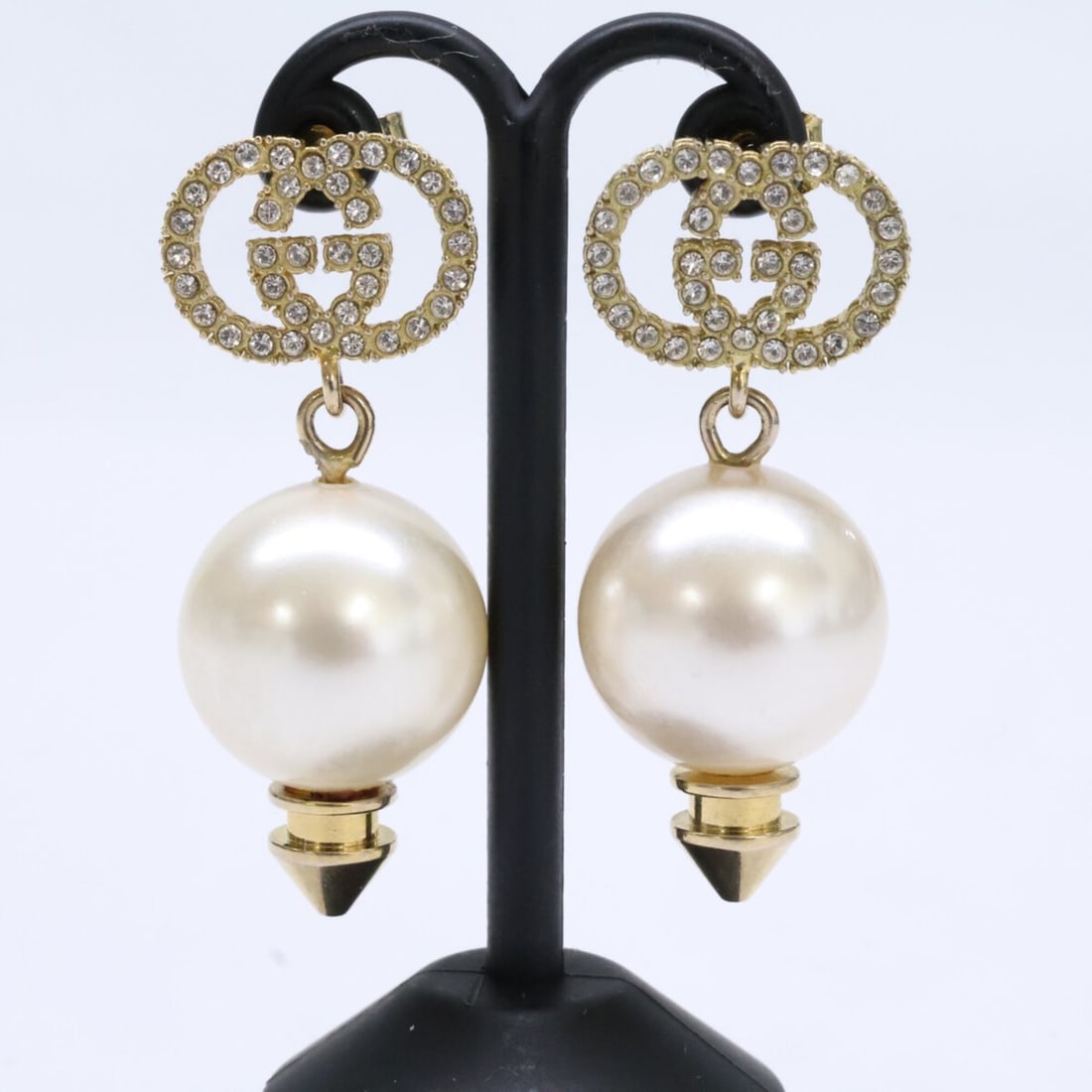 GUCCI Interlocking G Rhinestone Imitation Pearl Earrings, Gold, Women's: --- Catalog ---Category: SizeSize (HxWxD): 14.00mm x 14.00mm / 0.55'' x 0.55''Category: DesignType: Drop earringsColor: GoldGender: WomenMaterial: MetalCategory: GeneralBrand: Gucci--- Item List ---Se