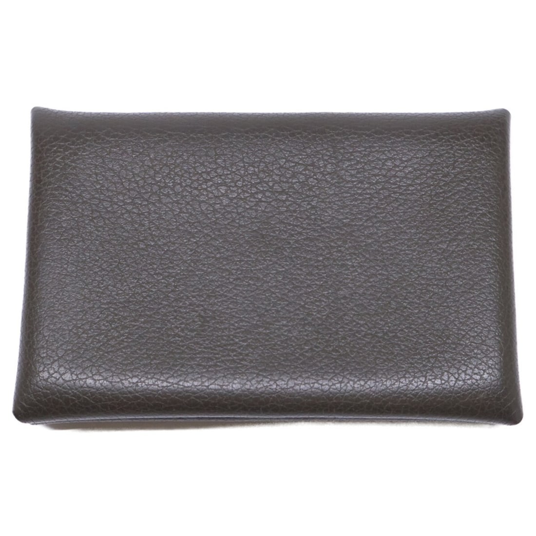HERMES Calvi Z-stamp Chevre leather business card holder/card case, Asphalt, for men.: --- Catalog ---Category: DesignType: Business card caseColor: GrayGender: MenMaterial: Chevre leather Category: GeneralBrand: HermesCategory: Physical PropertiesSize (HxWxD): 7cm x 10.5cm x 1.5cm / 2.
