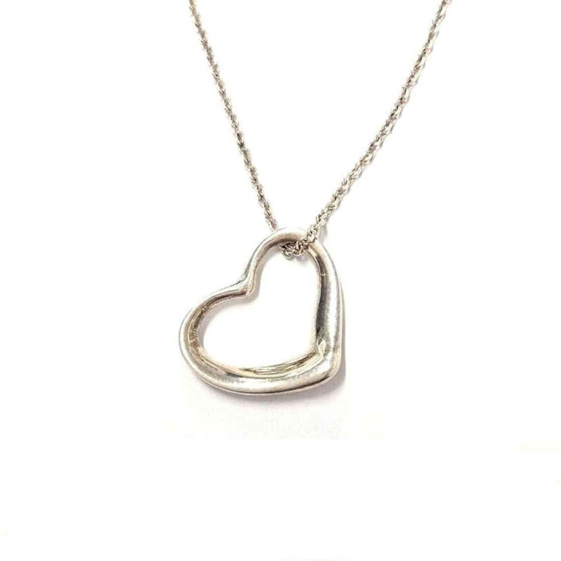 Tiffany & Co. Elsa Peretti Open Heart Necklace, SV925, 1.8g, Silver, Women's.: --- Catalog ---Category: SizePendant Size: 11mm x 14mm / 0.43'' x 0.55''Neck Circumference: 39 cm / 15.35''Category: DesignColor: SilverGender: WomenMaterial: Silver 925Necklace Type: NecklaceCategory