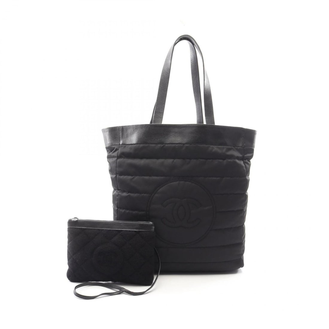 Chanel Coco Mark Reversible Tote Bag Handbag Nylon Leather Pile Women's Black: --- Catalog ---Category: SizeSize (HxWxD): 38cm x 36cm x 13cm / 14.96'' x 14.17'' x 5.11''Strap Length: 57cm / 22.44''Category: DesignType: Handbag, Pouch, Tote bagColor: BlackGender: WomenMaterial: N