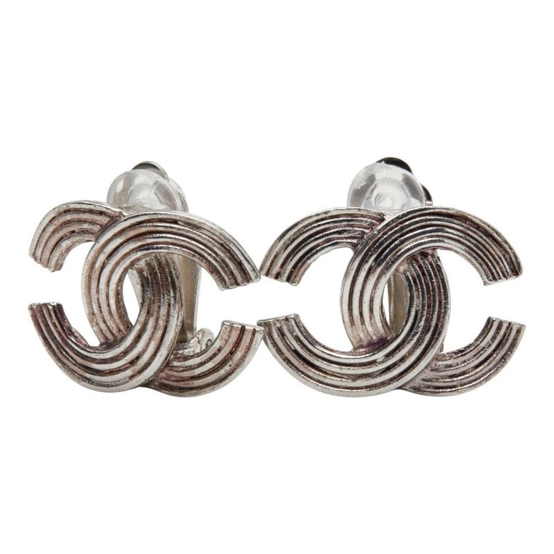 Chanel Coco Mark Logo Earrings, 00A Engraving, Silver Metal, Women's CHANEL: --- Catalog ---Category: SizeSize (HxWxD): 14.70mm x 20.50mm / 0.58'' x 0.81''Category: DesignType: Clip earringsColor: SilverGender: WomenMaterial: MetalCategory: GeneralBrand: Chanel--- Item List --