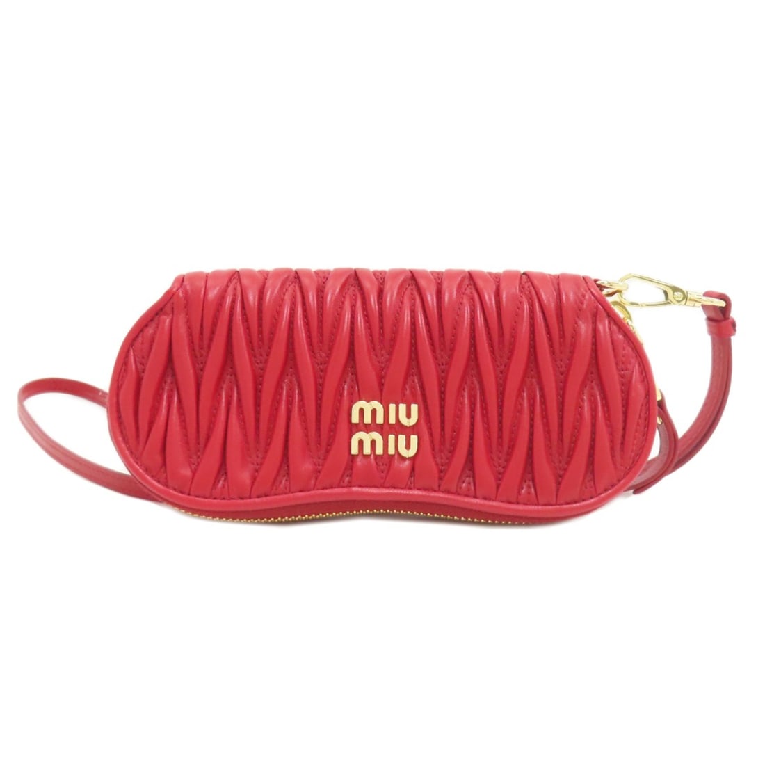 Miu Miu Miu Matelassé Accessory Pouch Leather Women's MIUMIU: --- Catalog ---Category: SizeSize (HxWxD): 8.5cm x 18cm x 3cm / 3.34'' x 7.08'' x 1.18''Category: DesignType: PouchColor: Red colorGender: WomenMaterial: Leather Category: GeneralBrand: Miu Miu--- Ite
