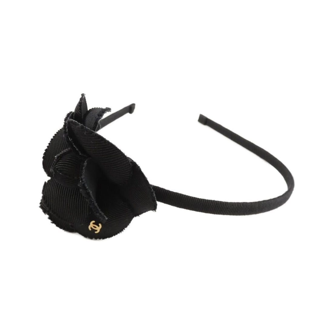 Chanel headband: --- Catalog ---Category: SizeSize (LxW): 8mm / 0.31''Charm Size (LxW): 8cm x 8cm / 3.14'' x 3.14''Category: DesignType: Alice bandColor: BlackGender: WomenMaterial: CottonCategory: GeneralBrand: Chane
