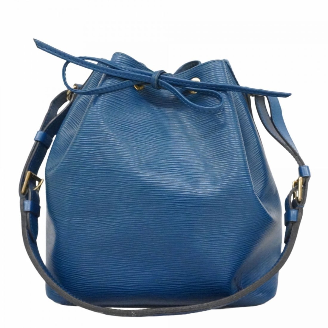 Louis Vuitton Epi Petit Noé Shoulder Bag M44105 Toledo Blue Women's P2729588: --- Catalog ---Category: SizeSize (HxWxD): 27cm x 24cm x 18cm / 10.62'' x 9.44'' x 7.08''Category: DesignType: Shoulder bagColor: Toledo blueGender: WomenCategory: GeneralMPN: M44105Brand: Louis Vuitt