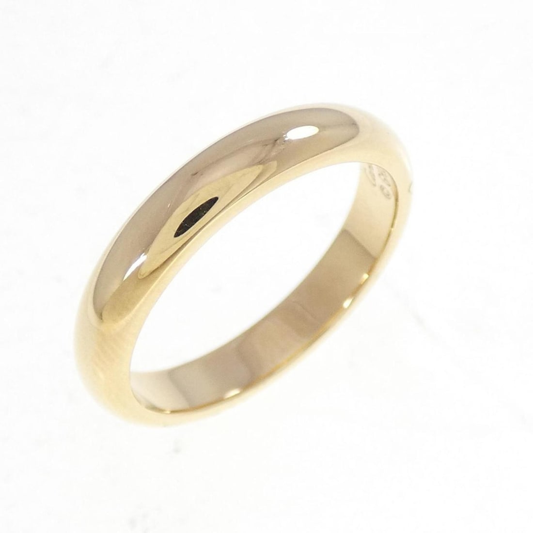 Cartier wedding ring: --- Catalog ---Category: SizeJP Size: 10.5US Size: 5.5Category: DesignType: Wedding ringColor: Yellow goldGender: WomenMaterial: Yellow gold (18K)Category: GeneralMPN: B4031200Brand: Cartier--- Item L
