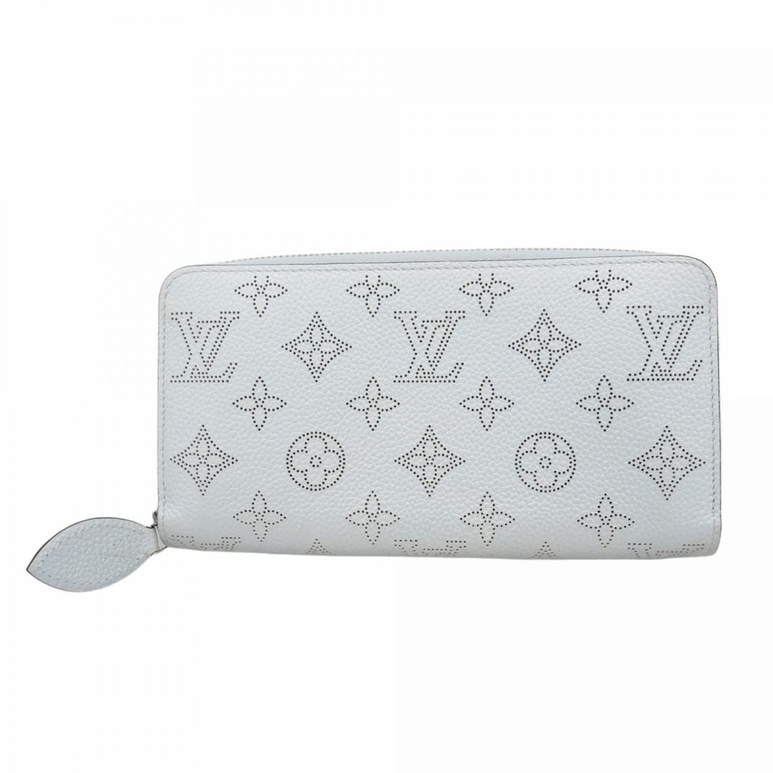 Louis Vuitton Mahina Zippy Wallet M81643 Blue Olympe Women's Long: --- Catalog ---Category: SizeSize (HxWxD): 10.5cm x 19.5cm x 2.5cm / 4.13'' x 7.67'' x 0.98''Category: DesignType: Long wallet (bi-fold)Color: BlueGender: WomenCategory: GeneralMPN: M81643Brand: Louis