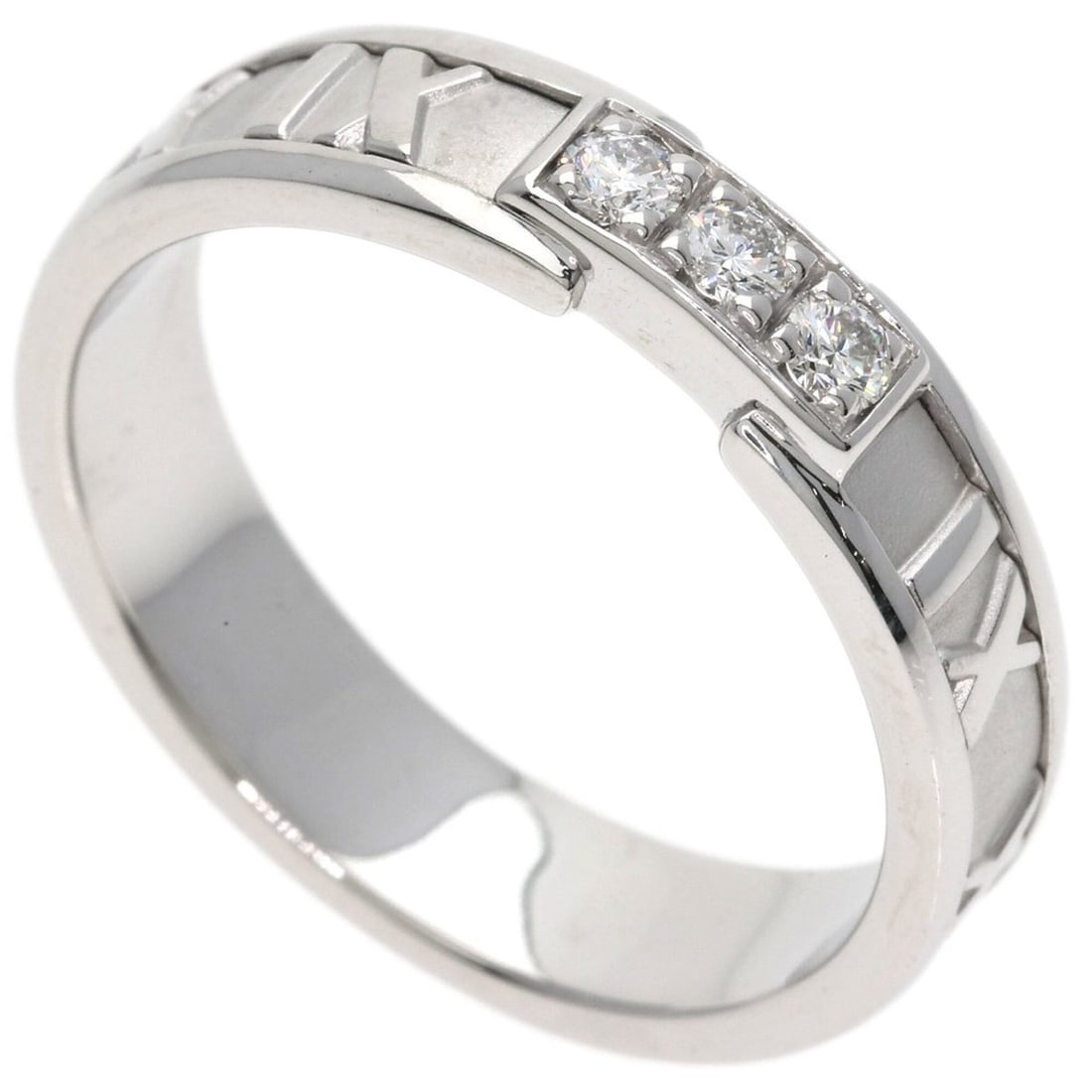 Tiffany & Co. Atlas 3-Diamond Ring, 18K White Gold, Unisex.: --- Catalog ---Category: SizeJP Size: 22US Size: 10.5Category: DesignType: Band ringGender: Women,MenMaterial: White gold (18K)Category: GeneralBrand: Tiffany--- Item List ---Section: ConditionRanking