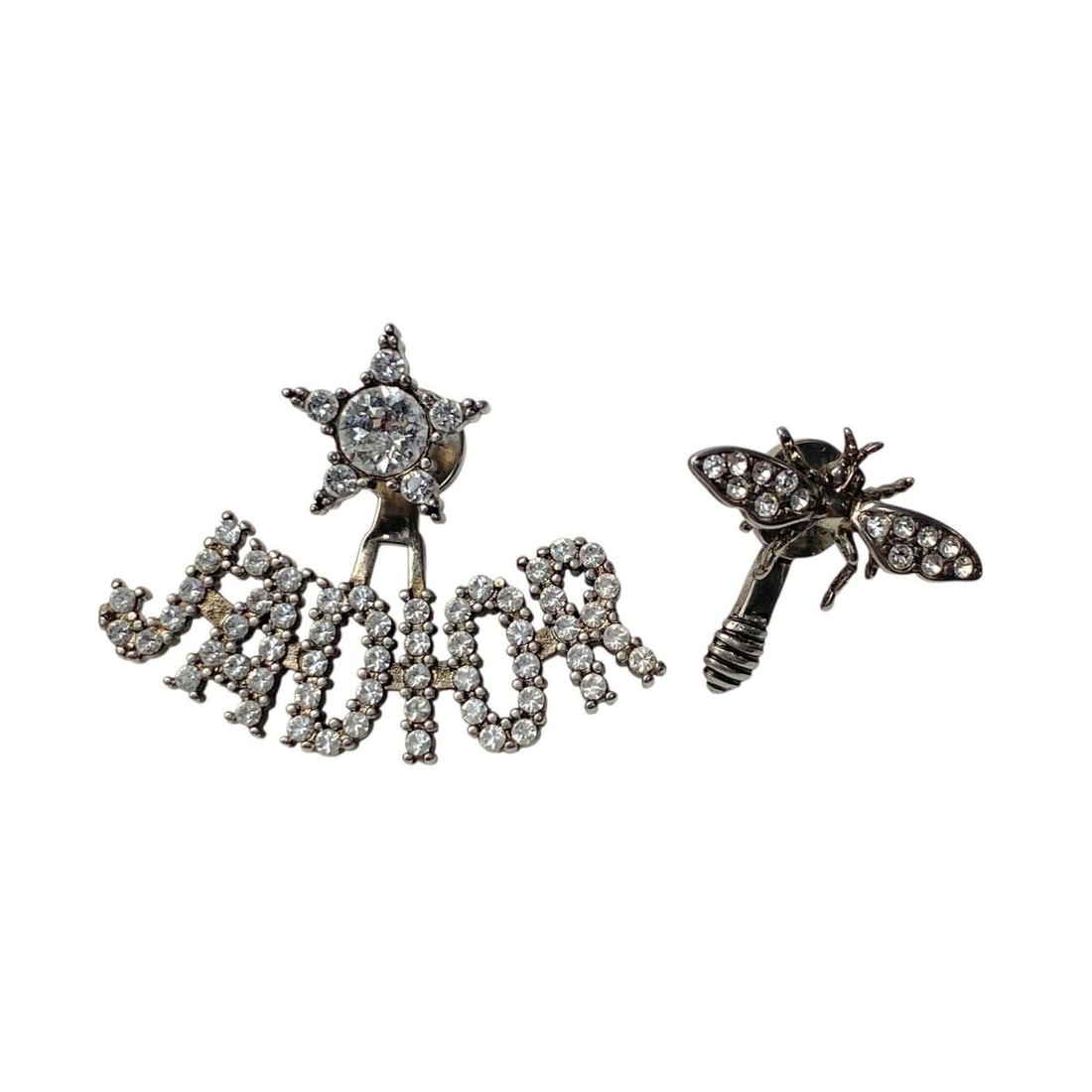 Christian Dior Dior J'ADIOR Star Bee Stone Earrings for Women: --- Catalog ---Category: DesignType: Stud earringsColor: SilverGender: WomenMaterial: MetalCategory: GeneralBrand: Christian Dior--- Item List ---Section: ConditionRanking: Rank AB Used - Traces of us
