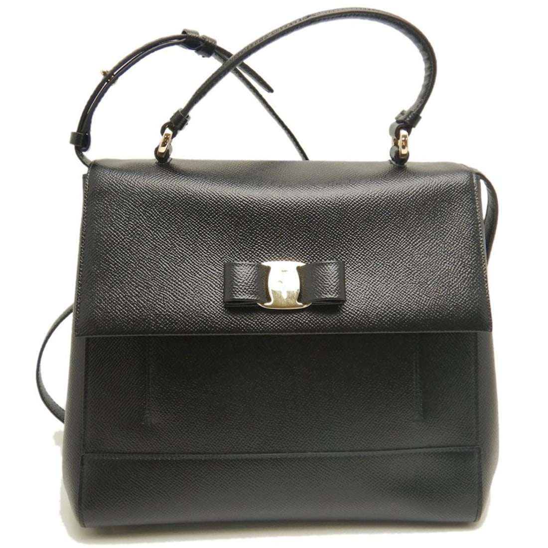 Salvatore Ferragamo Vara Ribbon 2-Way Handbag AU-21 0012 Calfskin Black Women's 253675: --- Catalog ---Category: SizeSize (HxWxD): 22cm x 31cm x 13cm / 8.66'' x 12.2'' x 5.11''Category: DesignType: HandbagColor: BlackGender: WomenMaterial: Leather Leather/Fur Type: CalfskinCategory: Gene