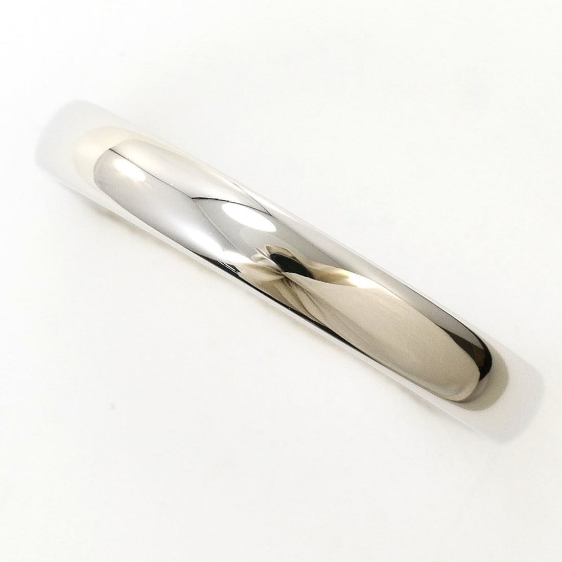 Tiffany & Co. PT950 Platinum Ring, 1 piece, Total Weight 4.6g, Like New Condition.: --- Catalog ---Category: SizeJP Size: 14US Size: 7Category: DesignType: Band ringGender: Men,WomenMaterial: Platinum 950Category: GeneralBrand: Tiffany--- Item List ---Section: ConditionRanking: Rank 