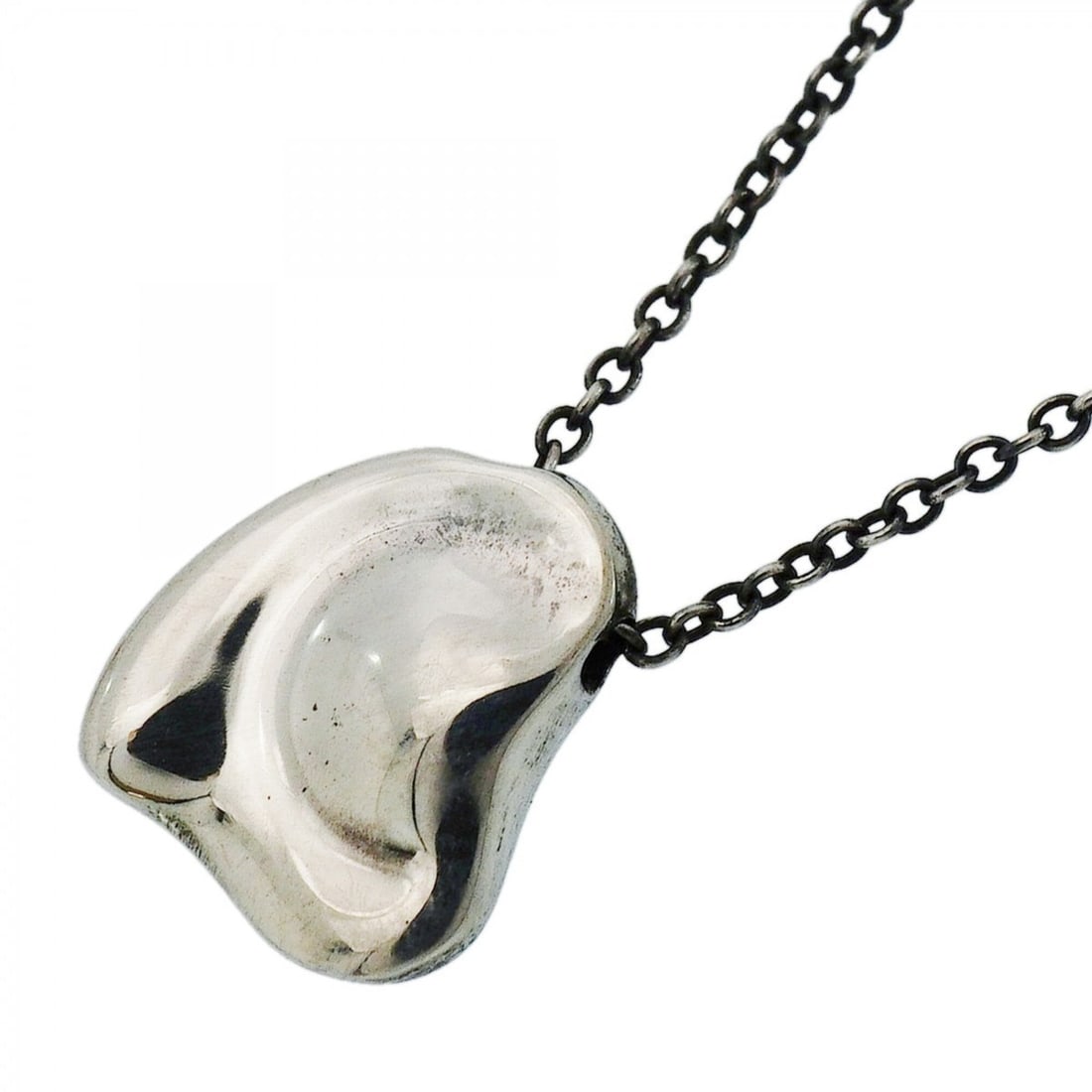 Tiffany & Co. Full Heart Necklace, Sterling Silver 925, Women's: --- Catalog ---Category: SizePendant Size: 9.4mm x 11mm / 0.37'' x 0.43''Neck Circumference: 43.5 cm / 17.12''Category: DesignGender: WomenMaterial: Silver 925Necklace Type: NecklaceCategory: GeneralB