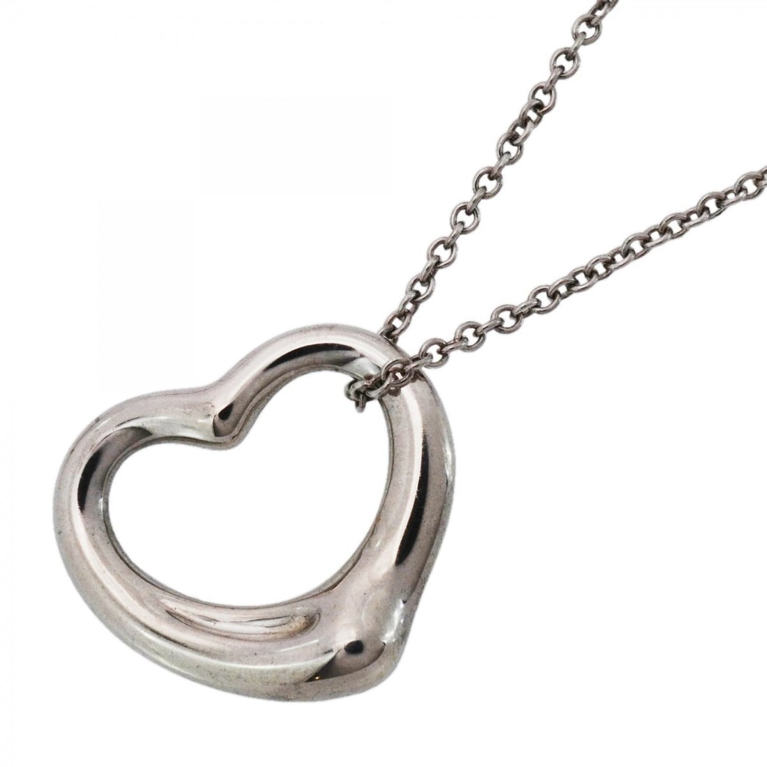 Tiffany & Co. Heart Necklace, Sterling Silver 925, Women's: --- Catalog ---Category: SizePendant Size: 19.6mm x 22.3mm / 0.77'' x 0.87''Neck Circumference: 41 cm / 16.14''Category: DesignGender: WomenMaterial: Silver 925Necklace Type: NecklaceCategory: General