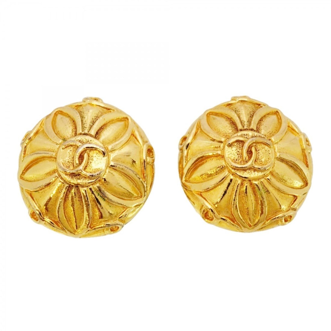 Chanel Earrings, Coco Mark Circle, GP Plated Gold, Women's: --- Catalog ---Category: SizeSize (HxWxD): 26.50mm x 25.20mm / 1.04'' x 0.99''Category: DesignType: Clip earringsColor: GoldGender: WomenMaterial: Gold platingCategory: GeneralBrand: Chanel--- Item Li