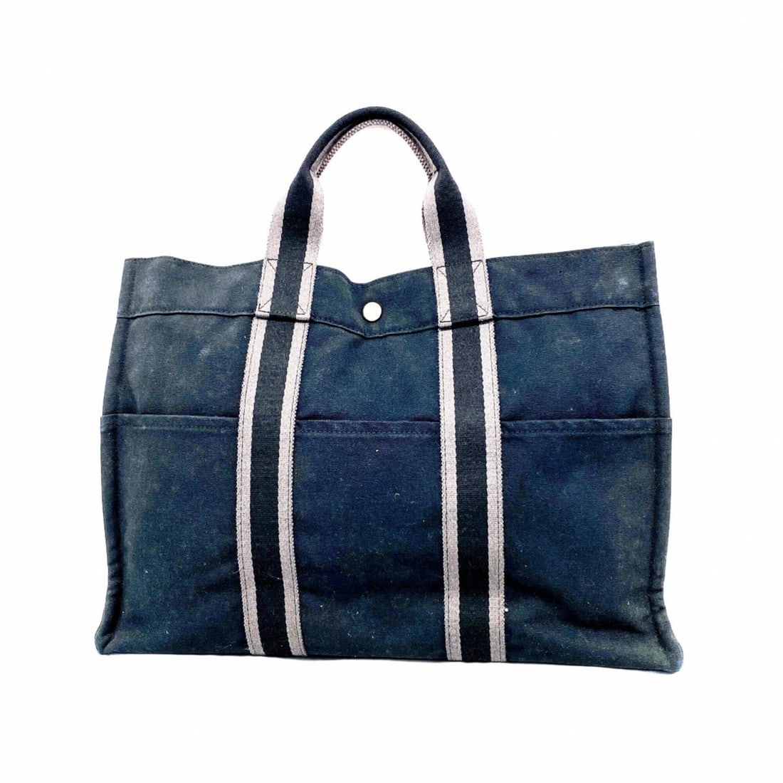 Hermes Fourre-Tout MM Canvas Tote Bag, Black, Men's & Women's, P2767814: --- Catalog ---Category: SizeSize (HxWxD): 31cm x 42.5cm x 10.5cm / 12.2'' x 16.73'' x 4.13''Category: DesignType: Tote bagColor: BlackGender: Men,WomenMaterial: Canvas Hardware Color: SilverCategory: