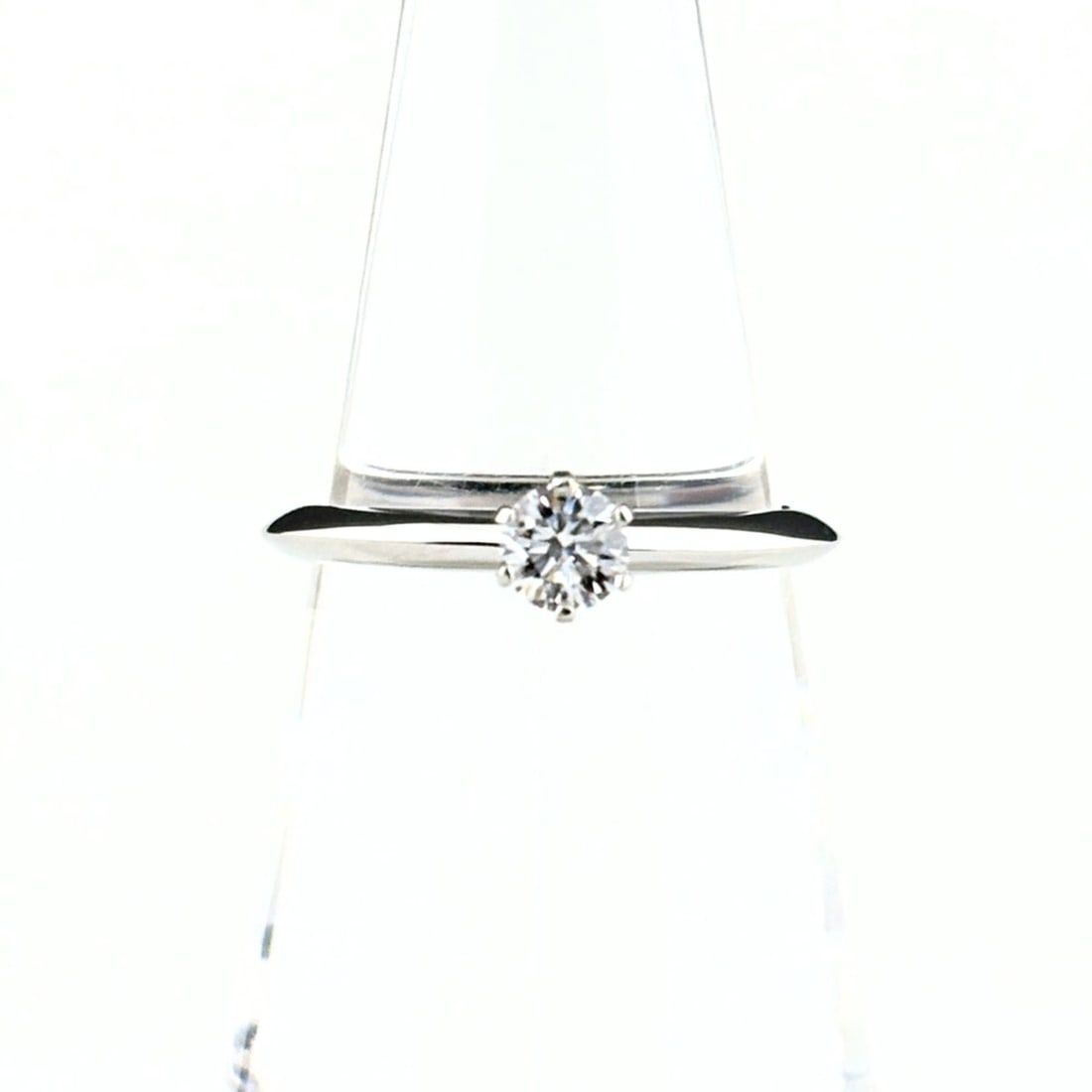 Tiffany & Co. Solitaire Ring, Platinum, Diamond, 1P Pt950, Women's: --- Catalog ---Category: SizeJP Size: 11US Size: 6Category: DesignColor: SilverGender: WomenMaterial: Platinum 950Category: GeneralBrand: Tiffany--- Item List ---Section: ConditionRanking: Rank AB Use