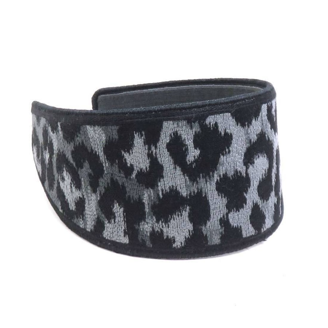 Christian Dior Canvas Headband, Black/Gray, Women's, h32138a: --- Catalog ---Category: SizeSize (LxW): 8cm / 3.14''Category: DesignType: Alice bandColor: Black, GrayGender: WomenMaterial: CanvasCategory: GeneralBrand: Christian Dior--- Item List ---Section: Cond