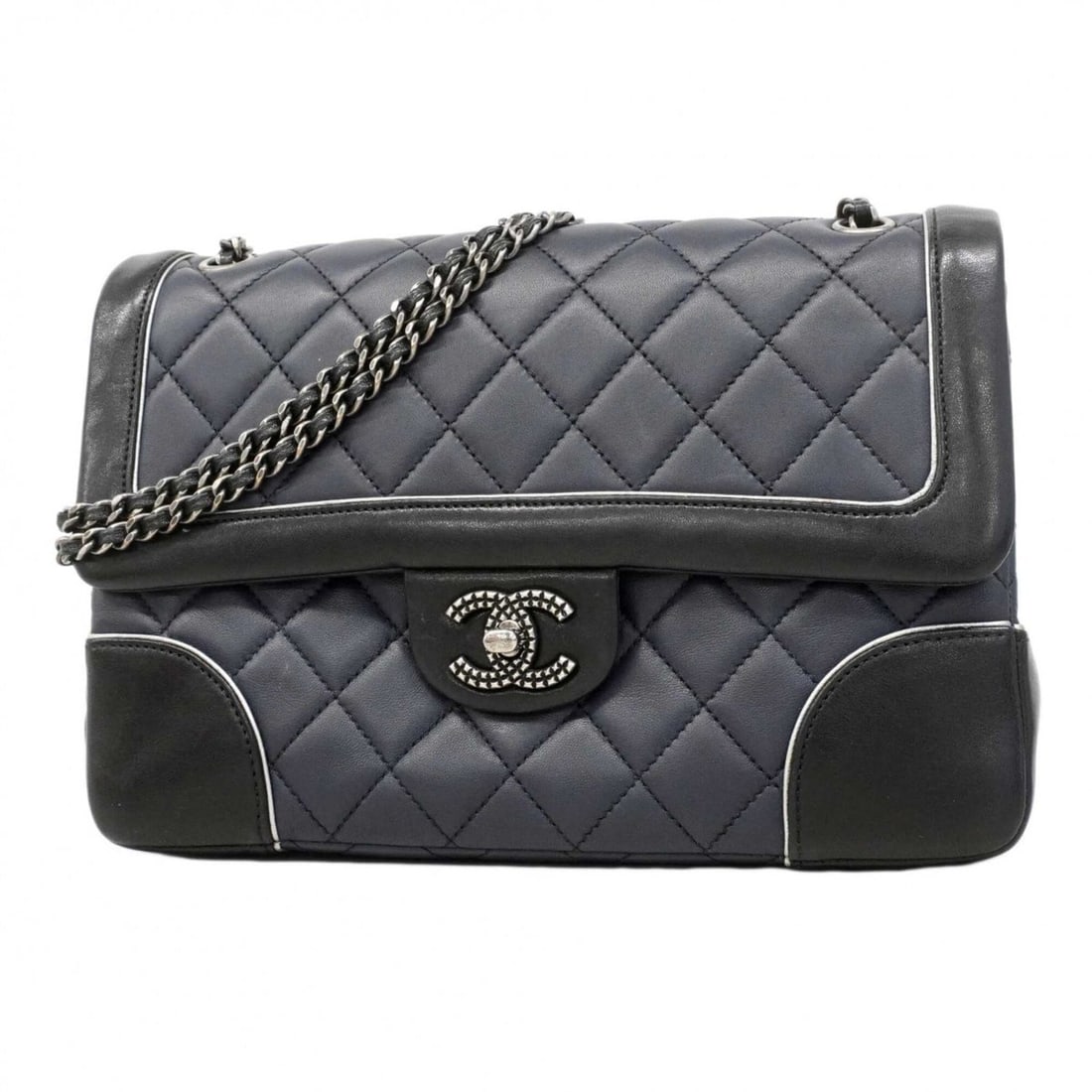 Chanel Matelassé Shoulder Bag with Double Chain, Lambskin, Navy/Black, Women's: --- Catalog ---Category: SizeSize (HxWxD): 18cm x 25cm x 5cm / 7.08'' x 9.84'' x 1.96''Category: DesignType: Shoulder bagColor: Black, NavyGender: WomenMaterial: Leather Hardware Color: SilverLeather/