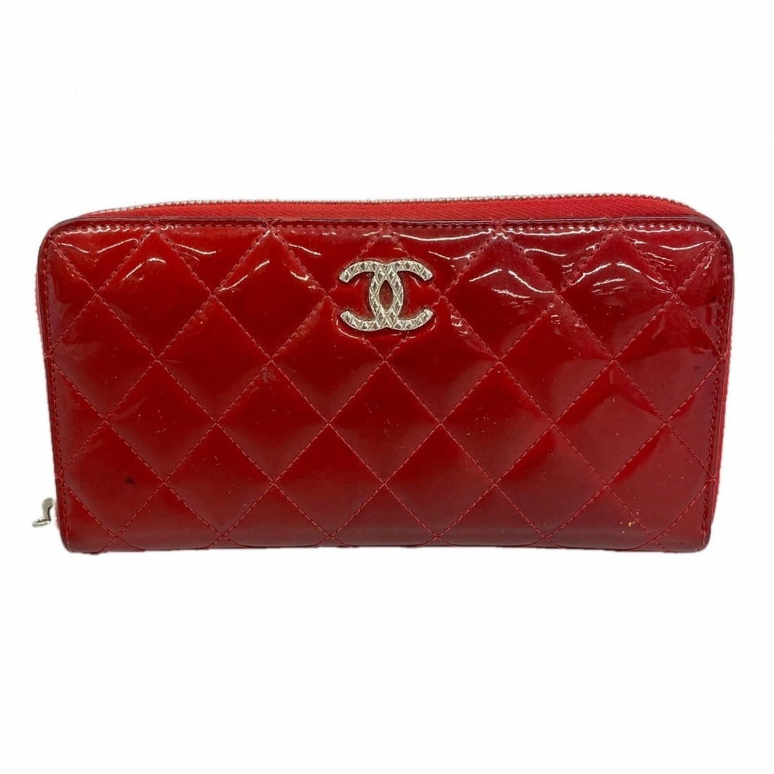 Chanel Matelassé Brilliant Patent Leather Long Wallet, Red, Women's: --- Catalog ---Category: SizeSize (HxWxD): 10cm x 19cm x 2cm / 3.93'' x 7.48'' x 0.78''Category: DesignType: Long wallet (bi-fold)Color: Red colorGender: WomenMaterial: Patent leather Category: Genera