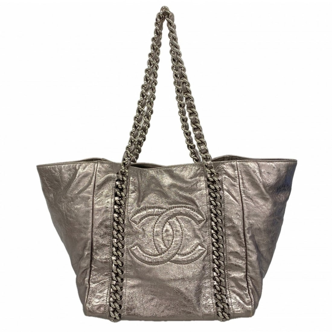 Chanel Tote Bag / Chain Leather Silver Women's: --- Catalog ---Category: SizeSize (HxWxD): 29cm x 30cm x 29cm / 11.41'' x 11.81'' x 11.41''Category: DesignType: Tote bagColor: SilverGender: WomenMaterial: Leather Hardware Color: SilverCategory: Gen