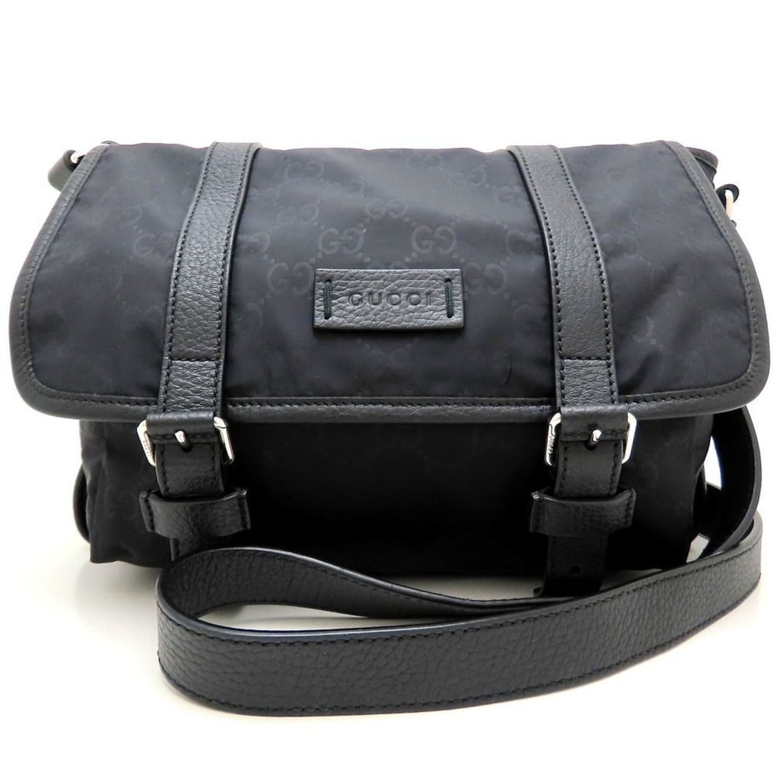 Louis Vuitton Damier Denim 3D Chess Messenger N40706 Shoulder Bag: --- Catalog ---Category: SizeSize (HxWxD): 19cm x 19cm x 8cm / 7.48'' x 7.48'' x 3.14''Category: DesignType: Shoulder bagColor: BlueGender: Women,MenMaterial: Cotton canvas Category: GeneralMPN: N4070