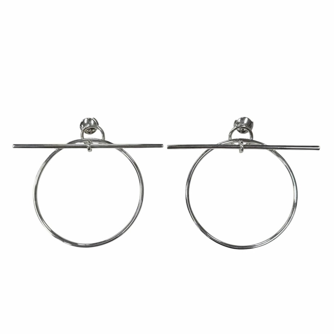 HERMES Loop MM AG925 Earrings, 2023 model, Silver, with box, Made in Italy, Weight: 11.5g, Women's: --- Catalog ---Category: SizeWeight: 11.5g / 0.4oz.Size (HxWxD): 43.00mm x 59.00mm / 1.69'' x 2.32''Category: DesignType: Drop earringsColor: SilverGender: WomenMaterial: Silver 925Category: GeneralBr